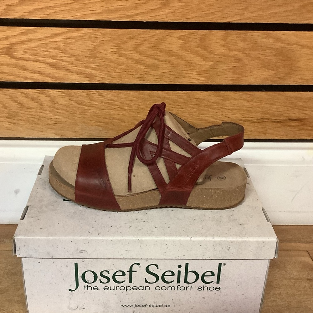 Josef Seibel Tonga 41 Red